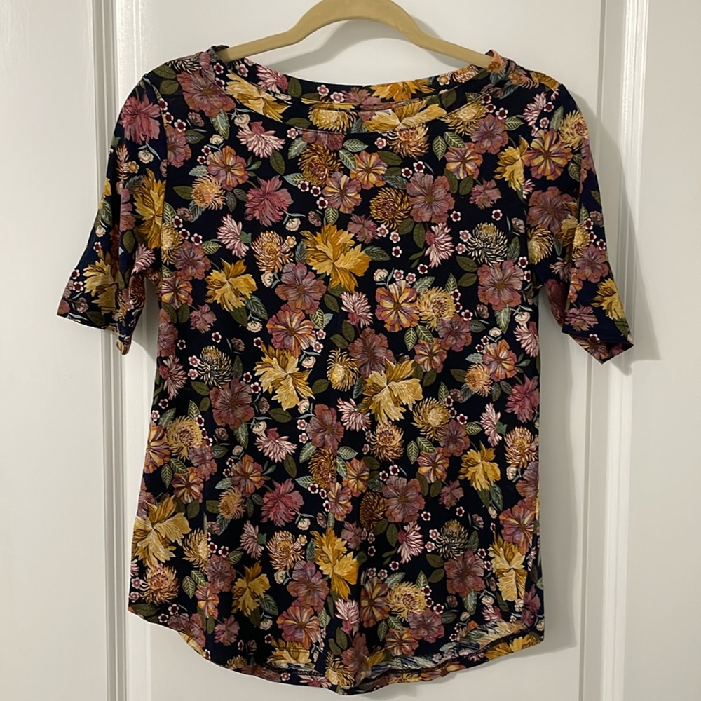 *NWT* Loft vintage soft tee size small